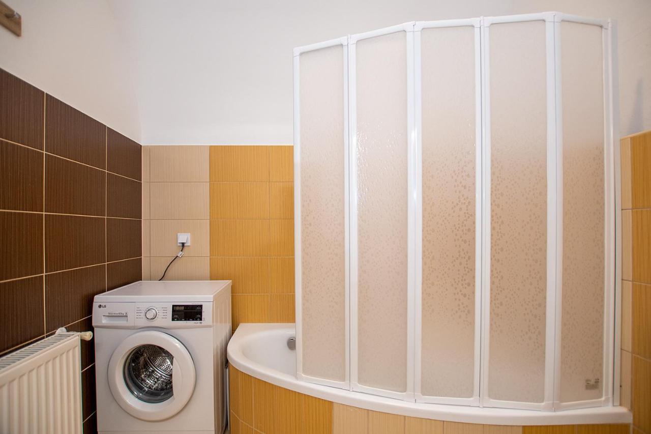 Zora Lak Apartment Sopron Exterior foto
